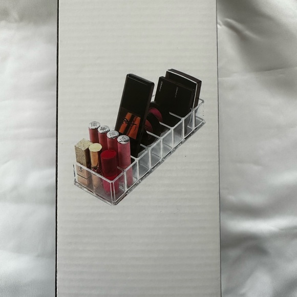 Clear acrylic 8 compartment Cosmetic & Brush Organizer. NWT - Picture 3 of 5